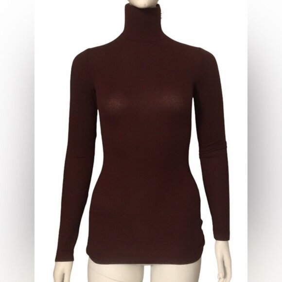 Aritzia Wilfred Only TurtleneckBody-hugging ribbed turtleneck Maroon - Picture 2 of 8